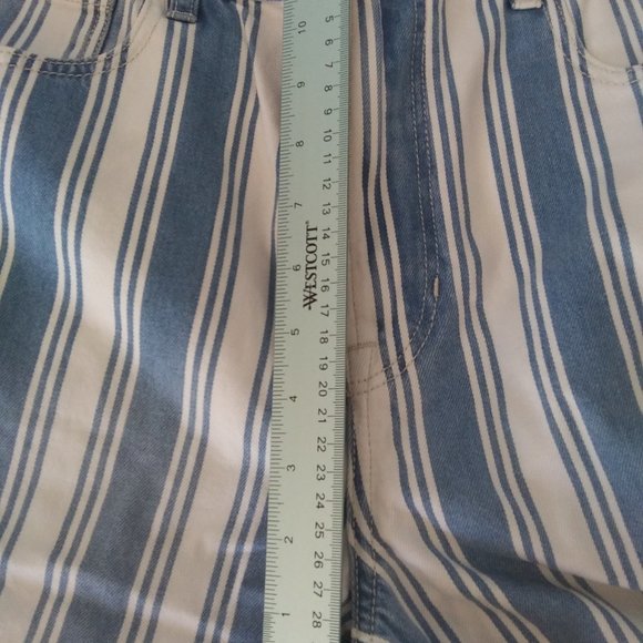 NWOT American Eagle Blue and white striped jeans size 12 - Picture 13 of 13